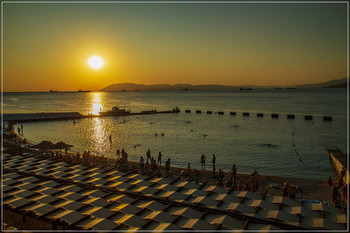 Evening beach / ***