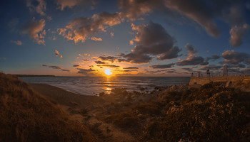 Evening at Sea / ***