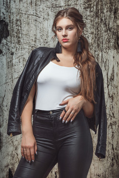 Ekaterina / ***
