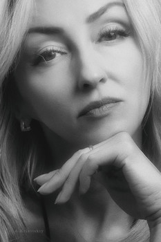 Alexander Krivitskiy / girl,studio,female,woman,profile,black and white Thanks for the donation. skrill- alexfoto@bigmir.net