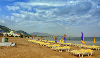 Deserted beach / ***