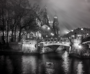 Misty evening. / ***
