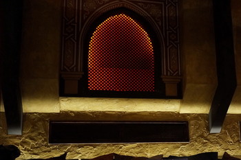 Oriental motif / ***