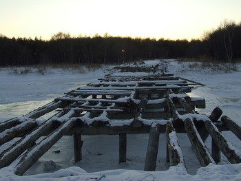 Old Bridge / ***