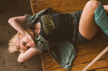 Alexandra. Retro / ***