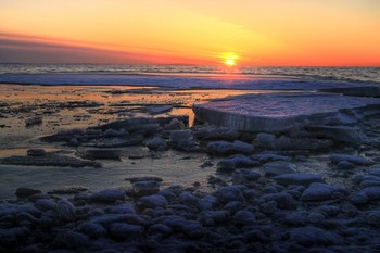 Sunset / ***