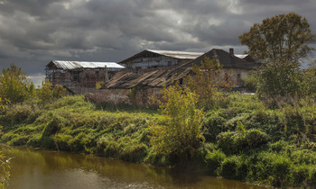 Last Fall / ***