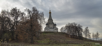 Transfiguration Church / ***