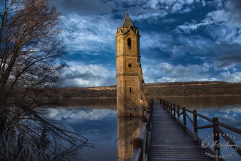La Catedral de Los Peces / Pantano del Ebro