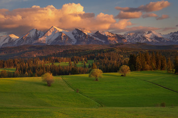 Spring evening in Tatras / Spring evening in Tatras