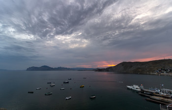 It was getting dark ... / ***