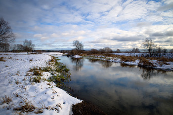 On the river bank / ***