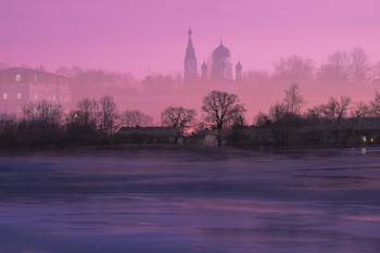 Gatchina. Dawn. Double exposure. / Mystical temple.