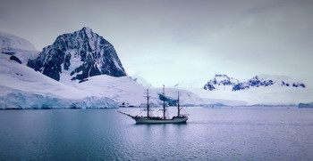 Antarctica / ***