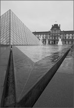 Crystal at the Louvre / ***