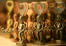 March 8 is far ...! Who else Wait a now easy! / ***