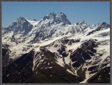 The mountains and skies / ***