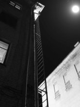night / *****