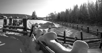 On the outskirts / ***