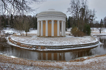 In Pavlovsk / ***