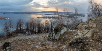 Evening on the Volga / ***