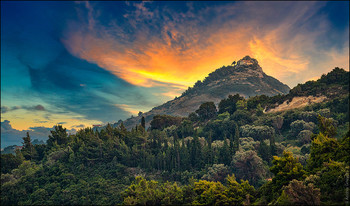 &nbsp; / Mountain sunset