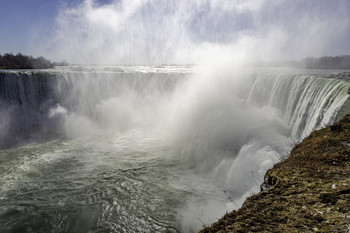 Angry Waters / This picture of the horseshoe falls in Niagara looks like Anry Waters