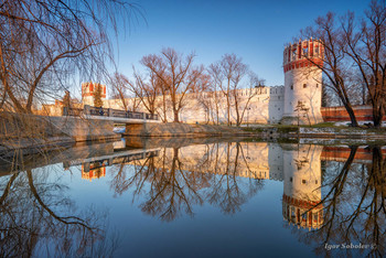 Evening at the Novodevichy / ***