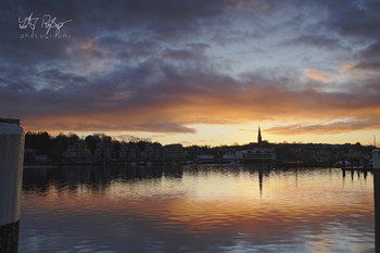 Flensburg erwacht / Eine Morgenstimmung am Hafen