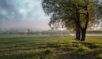 April morning / ***
