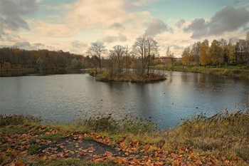 Autumn island / ***