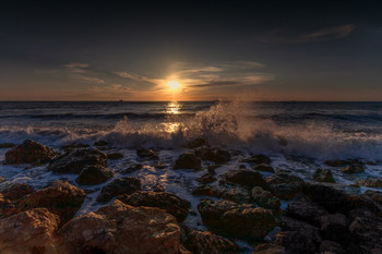 Sunset / ***