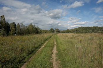 from nowhere to nowhere / Luszhki-village, Istra-district, Moscow region, Russia