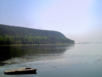 Morning on the Angara River / ***