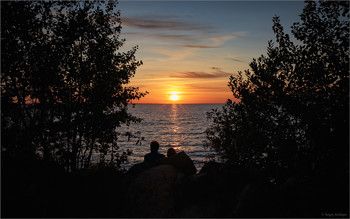 On the sunset / ***