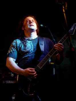 Guitarist / ***