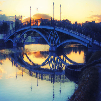bridge in the Tsarina / ***
