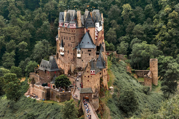 Eltz Castle / ***