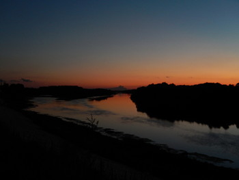 Sunset on the Oka River / ***