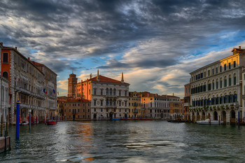 Venedig / Früh morgens mit dem Boot in Venedig