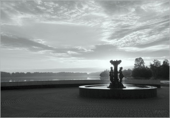Fog dissipates / [img]https://i.imgur.com/49rVZnT.jpg[/img][img]https://i.imgur.com/wBgCPmq.jpg[/img]