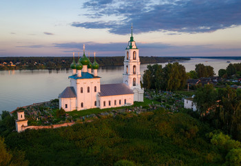 Evening on the Volga / ***
