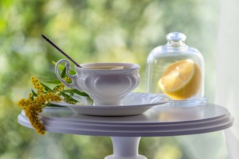 Tea with lemon / ***