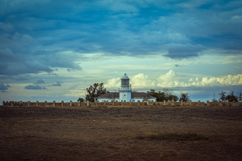 Lighthouse / ***