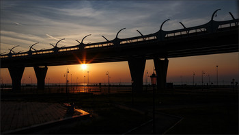 The weary sun ... / ***