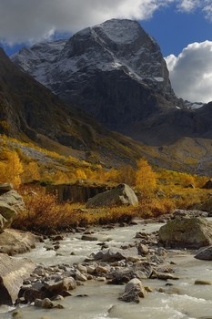 Autumn in the mountains / ***