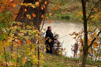 Autumn fishing / ***