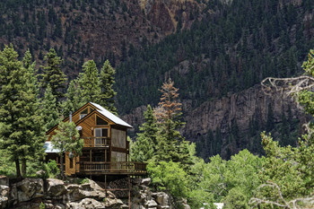 Cabin in the woods in the mountains / Cabin in the woods in the mountains
