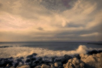 Evening at Sea / ***