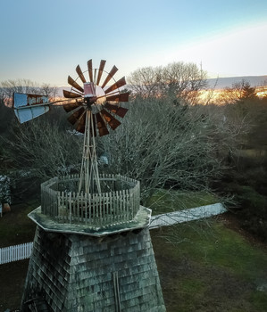 Windmill at Sunset / ***